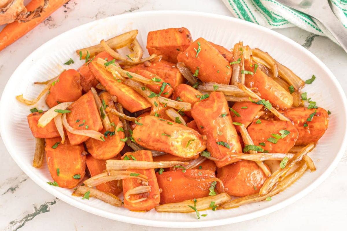 Balsamic Roasted Carrots With Onions 1