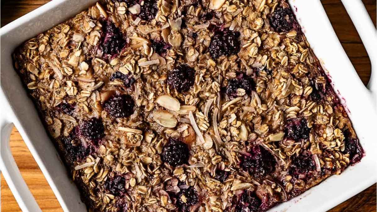 Blackberry Oatmeal Bake.