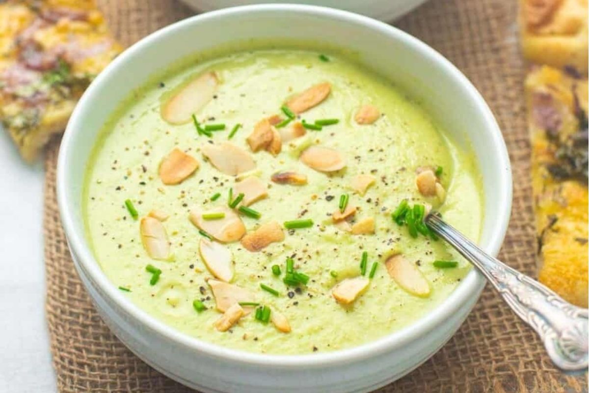 Fresh and Tasty Spring Comfort Food Ideas 24 Cauliflower And Broccoli Soup