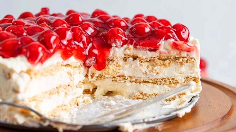 No Bake Cherry Cheesecake Icebox Cake.