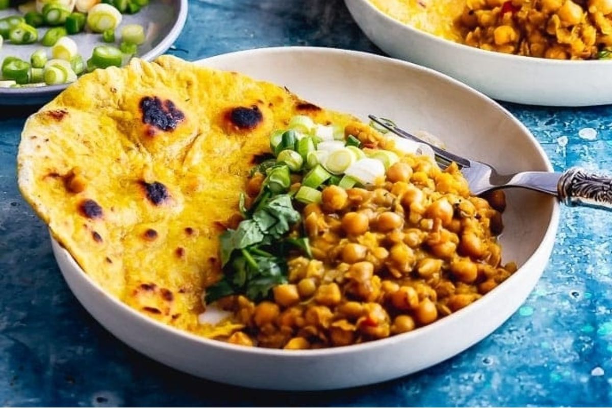 Fresh and Tasty Spring Comfort Food Ideas 32 Chickpea Curry With Coconut Milk