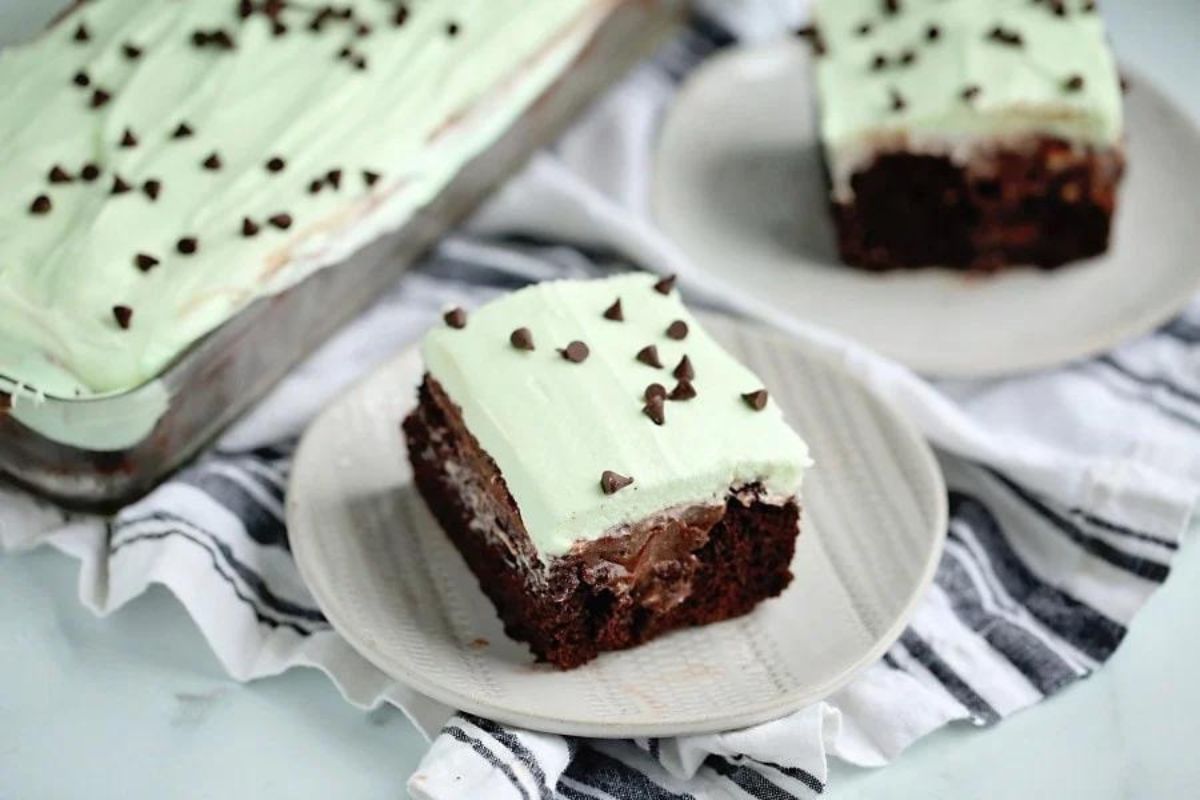 Chocolate Mint Poke Cake