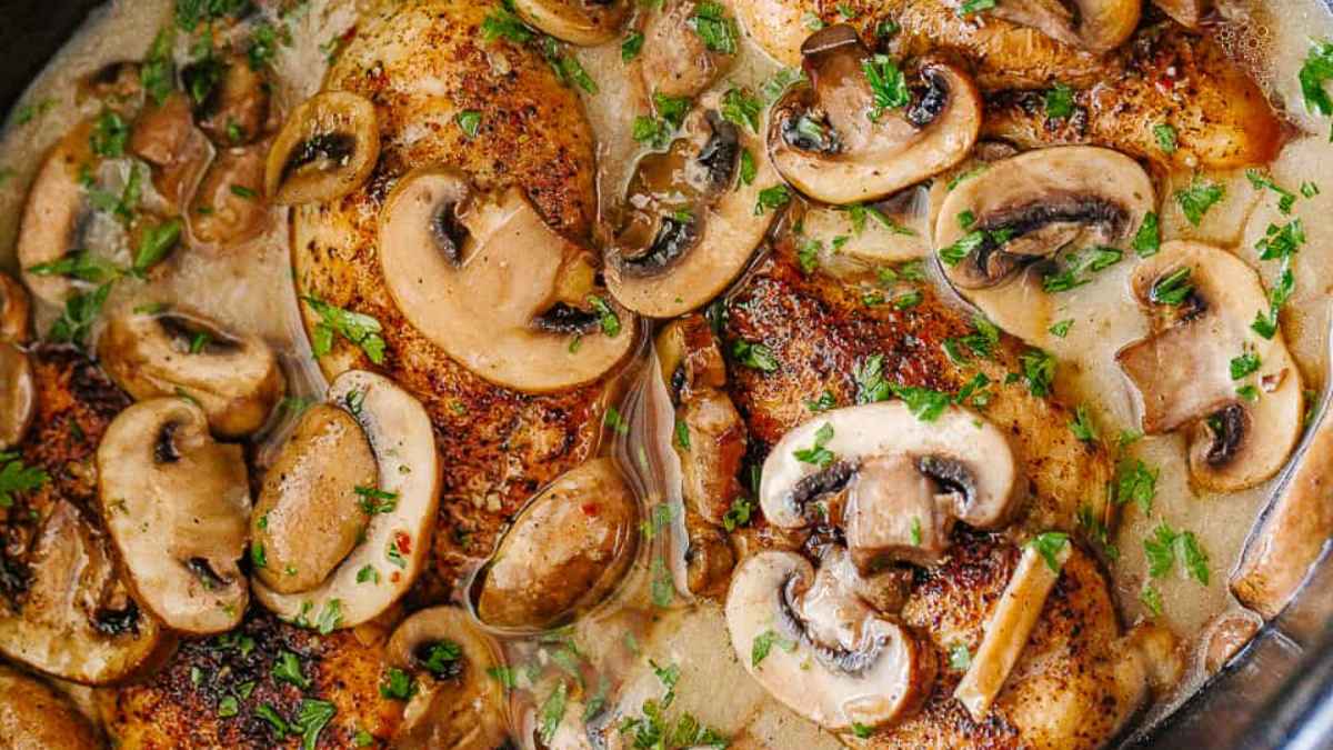 Crock Pot Chicken Marsala. 