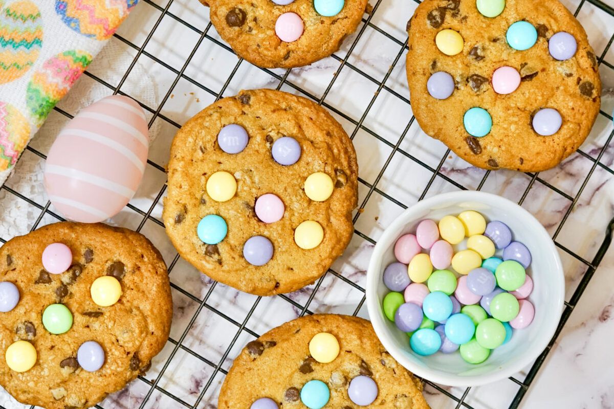 Easter M M Chocolate Chip Cookies 1