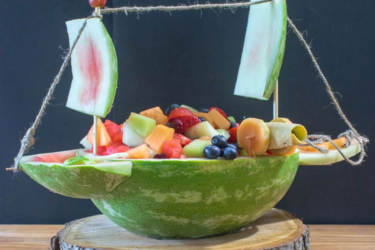 32 Kid's Birthday Party Food Ideas for a Fantastic Fun Time 29 Fresh Fruit Salad