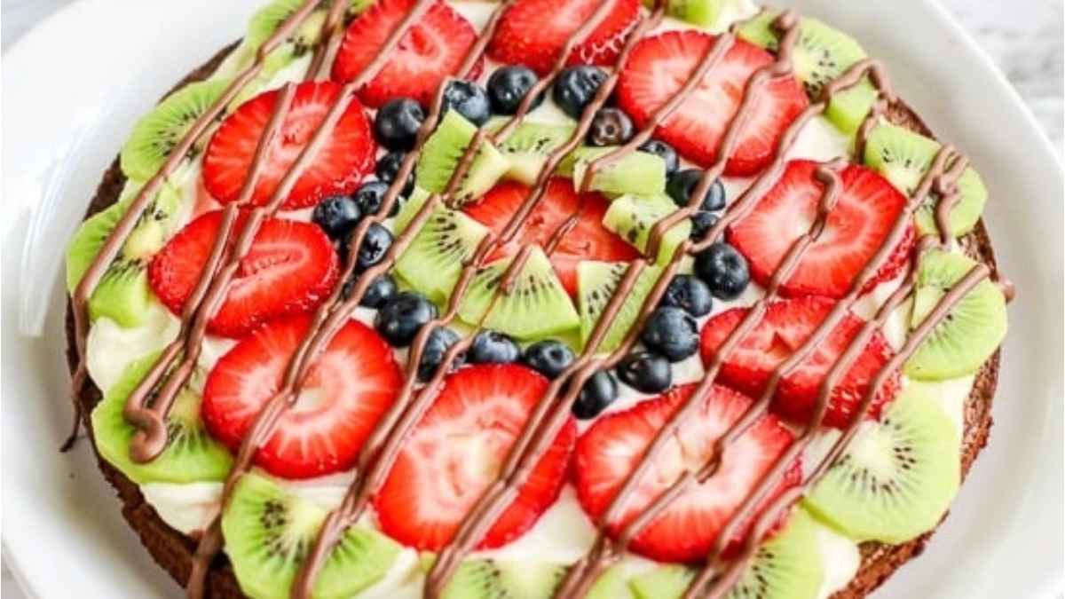 Fruit Dessert Pizza With Brownie Crust.
