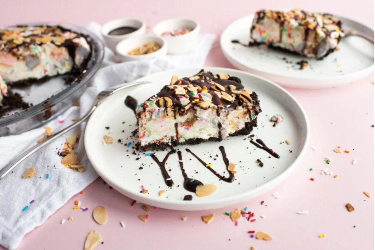 How To Make Ice Cream Pie With Cake