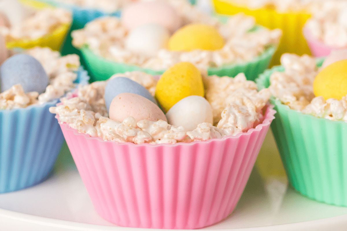 How To Make Rice Krispie Nests 1