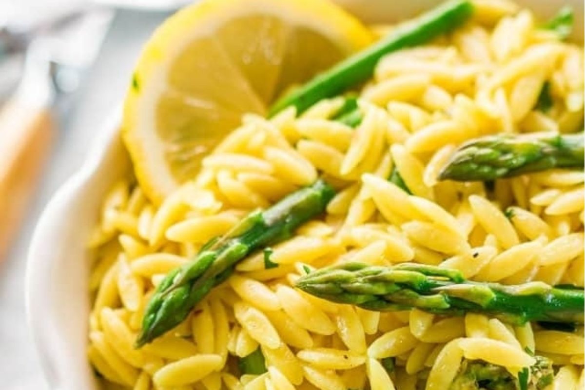 Fresh and Tasty Spring Comfort Food Ideas 22 Lemon Orzo With Asparagus
