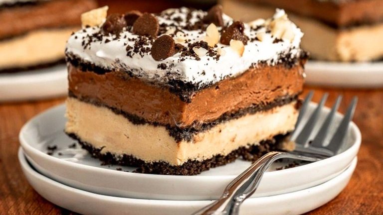 No Bake Chocolate Peanut Butter Oreo Dessert.