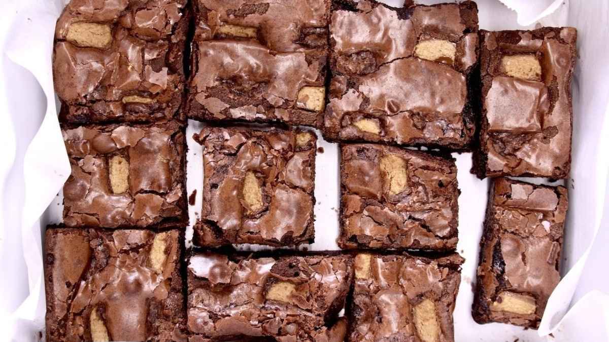 Peanut Butter Cup Brownies {Doctored Brownie Mix}.