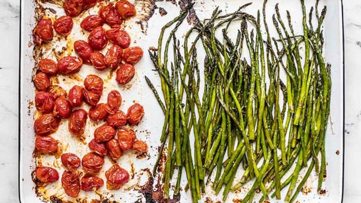 Roasted Asparagus And Tomatoes. 