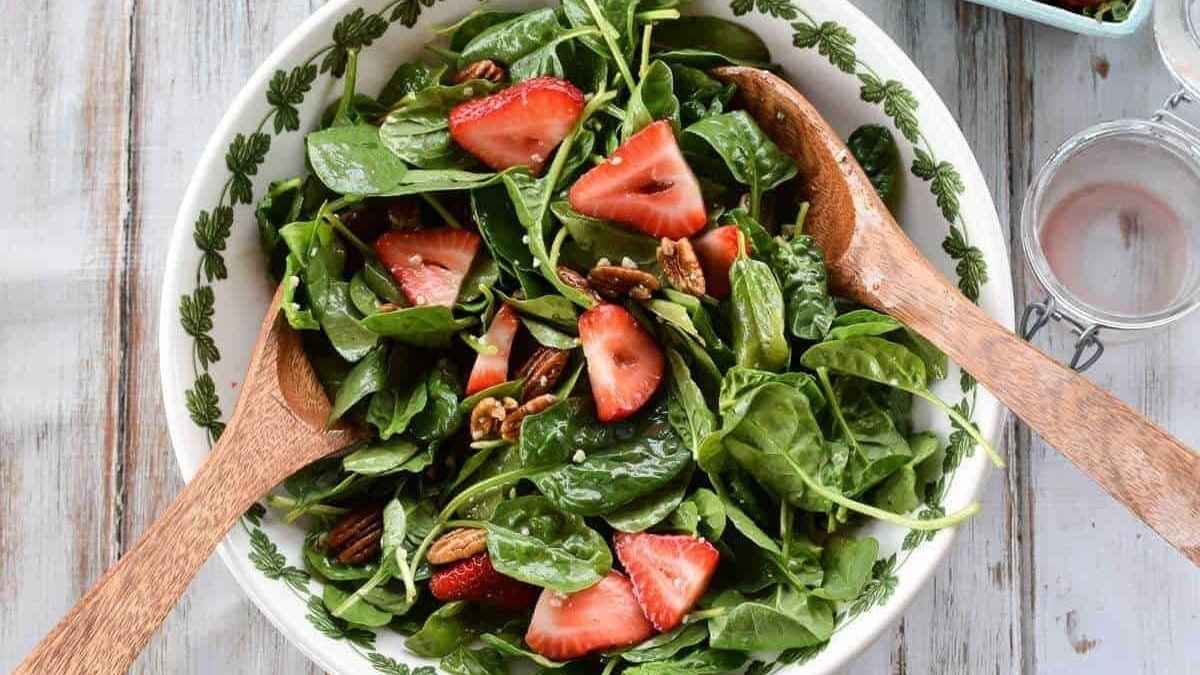 Strawberry And Pecan Spinach Salad With Blue Cheese. 