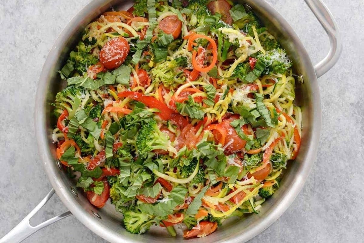 Fresh and Tasty Spring Comfort Food Ideas 26 Zucchini Noodle Pasta Primavera