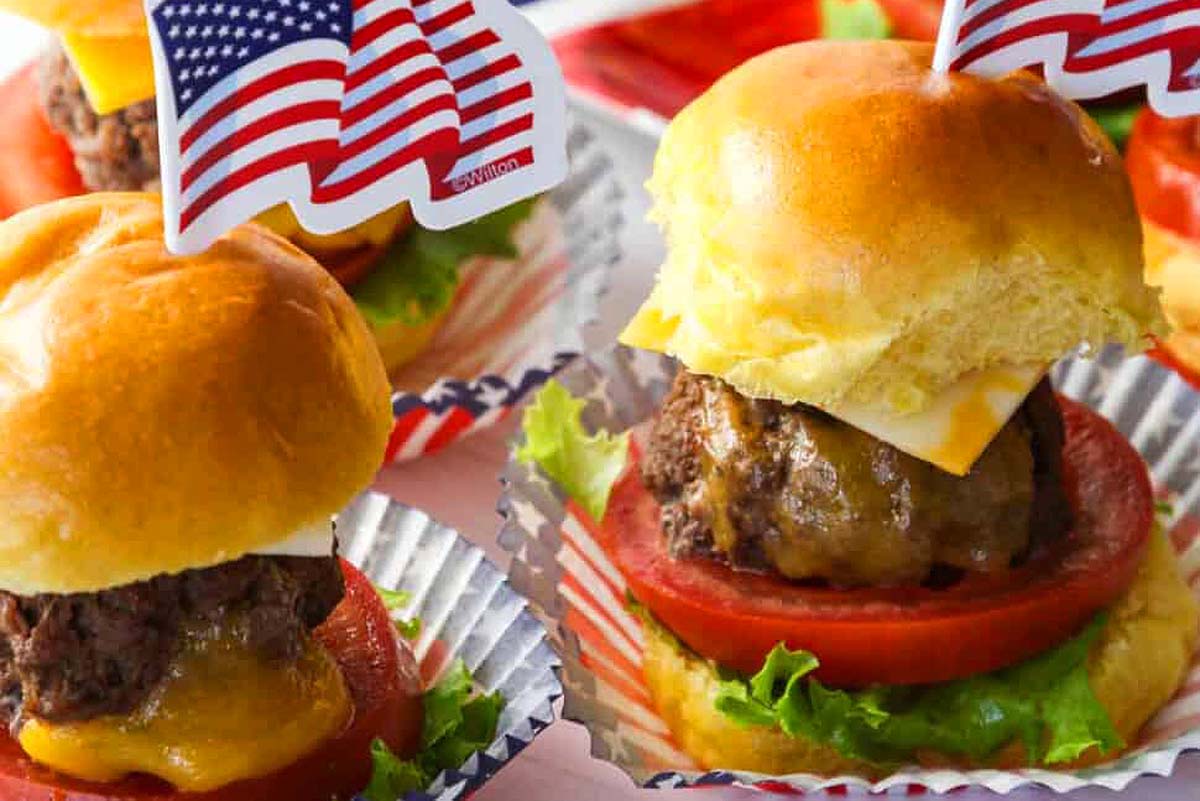 32 Kid's Birthday Party Food Ideas for a Fantastic Fun Time 32 Cheeseburger Sliders Recipe (Baked Hamburger).