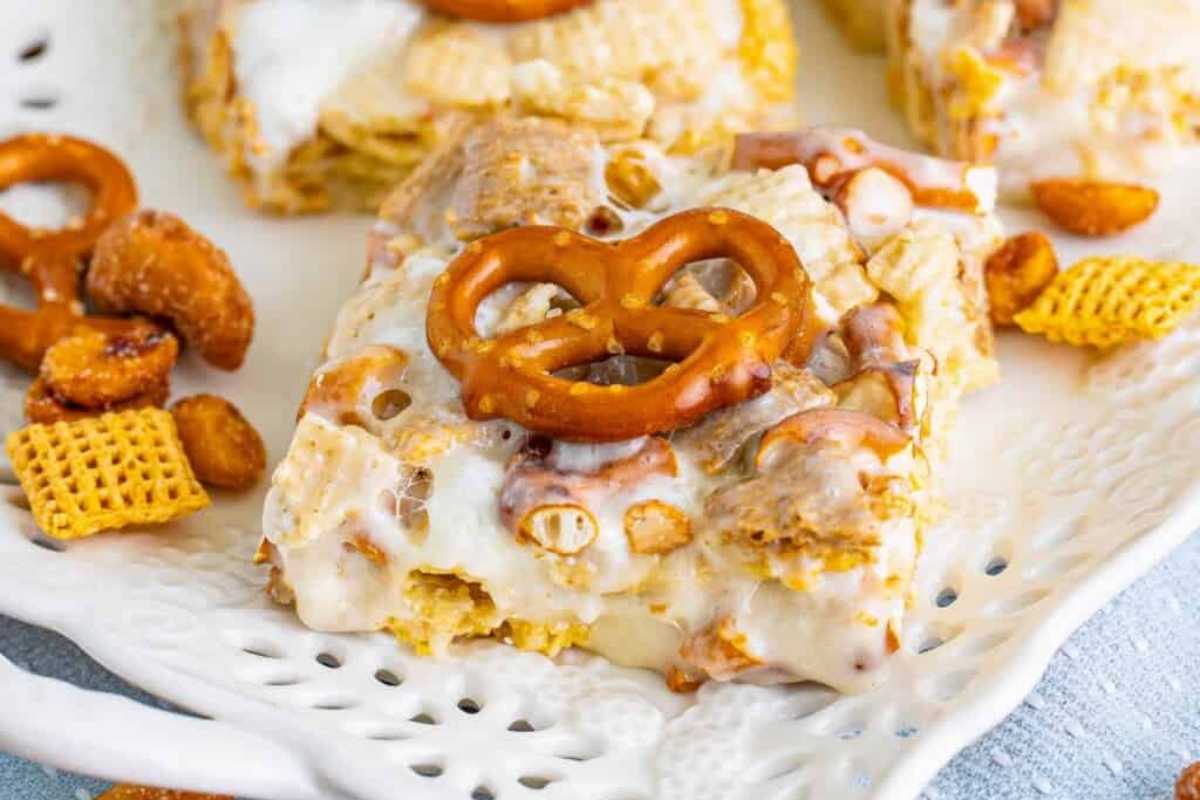 Creamy Delicious Marshmallow Desserts 8 Chex Mix Marshmallow Treats.