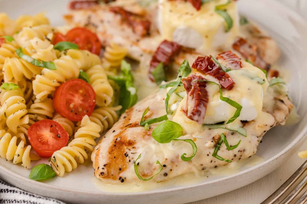 People Rave That These 64 Copycat Recipes Are Spot On 27 Chicken Bryan At Home