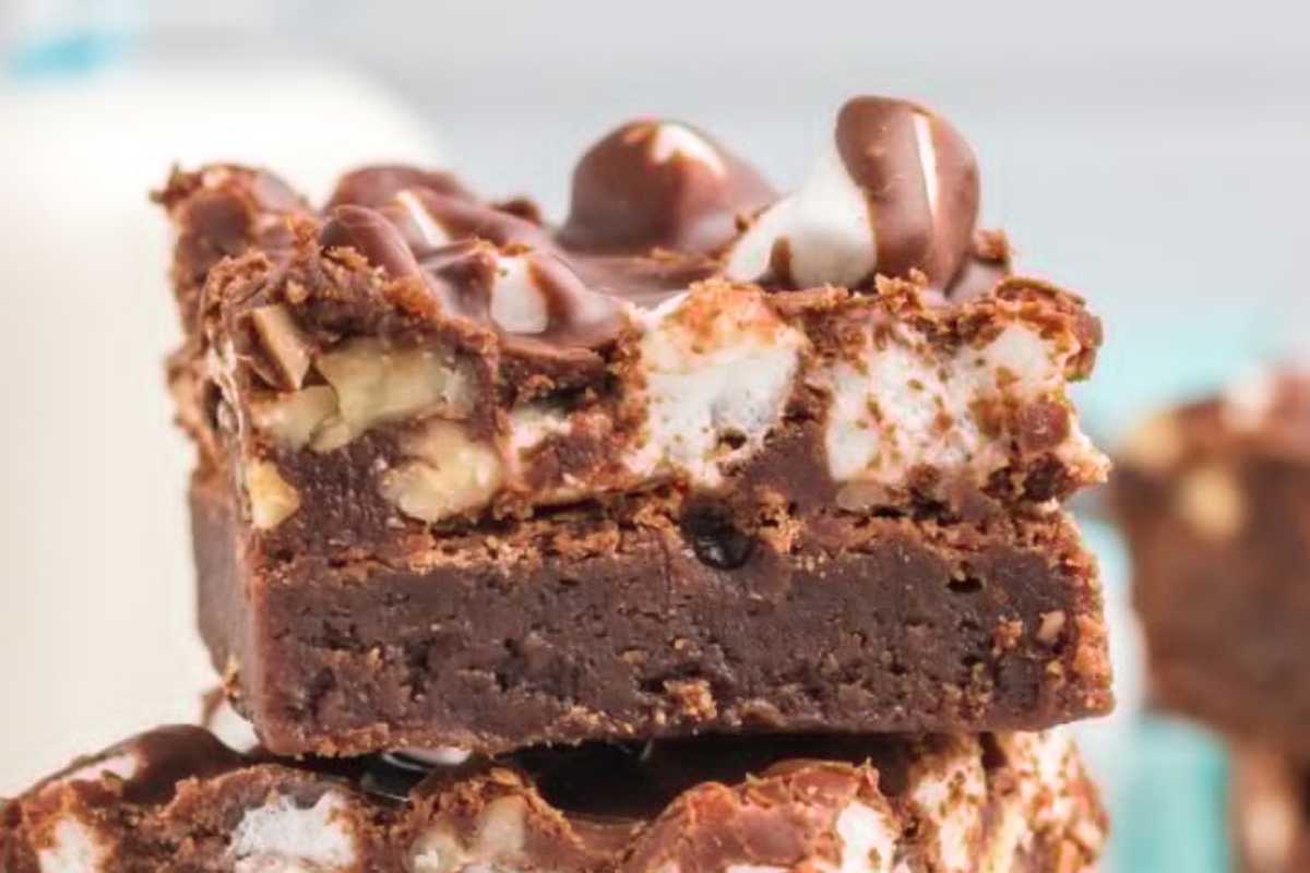 Easy Bake Sale Desserts 10 Mississippi Mud Brownies.