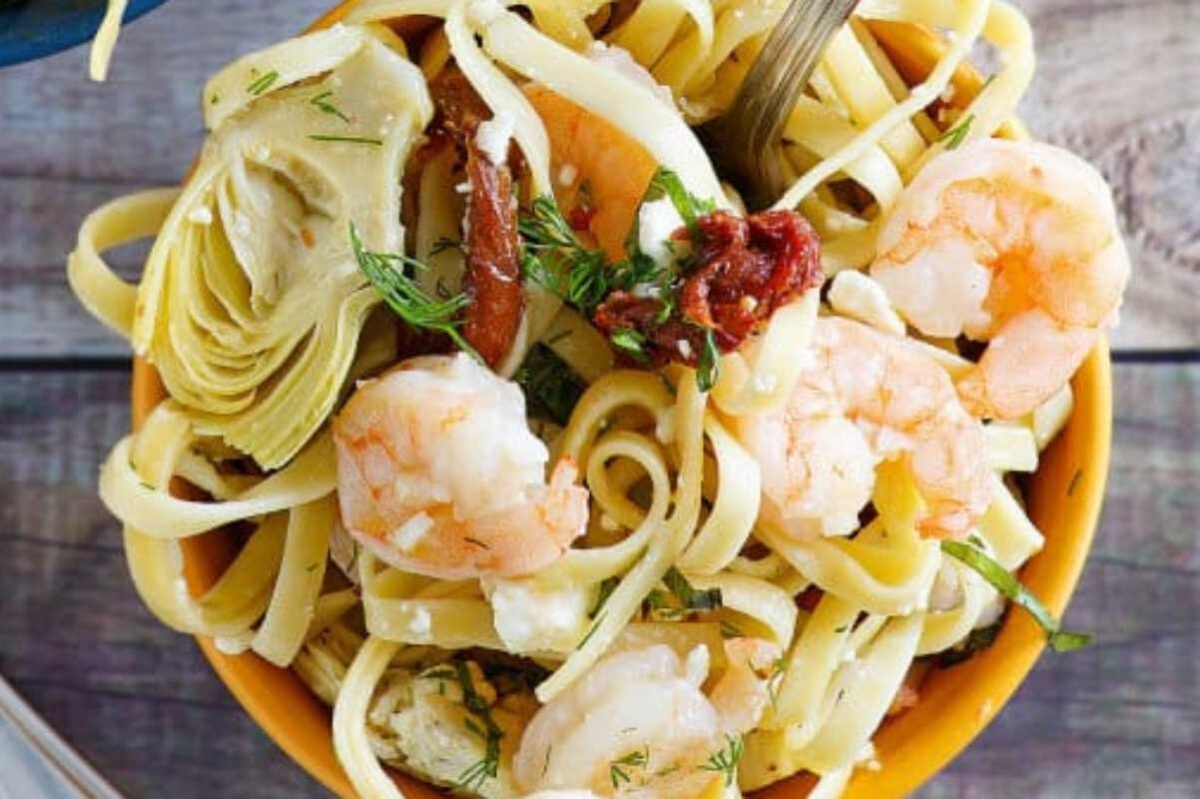 Pasta With Shrimp And Feta. 