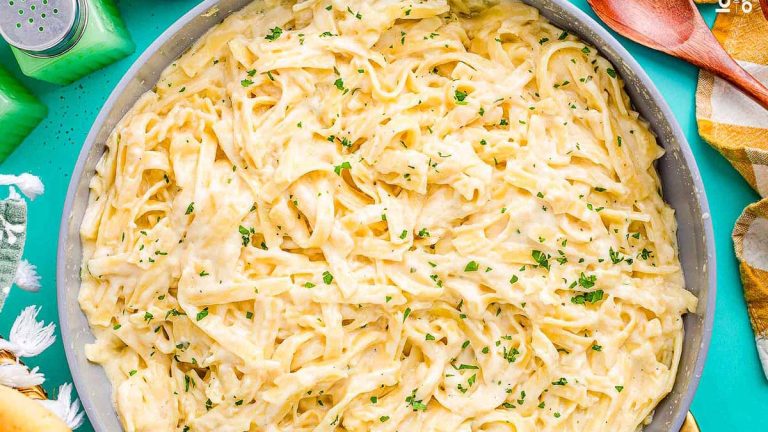 Copycat Olive Garden Alfredo Recipe.