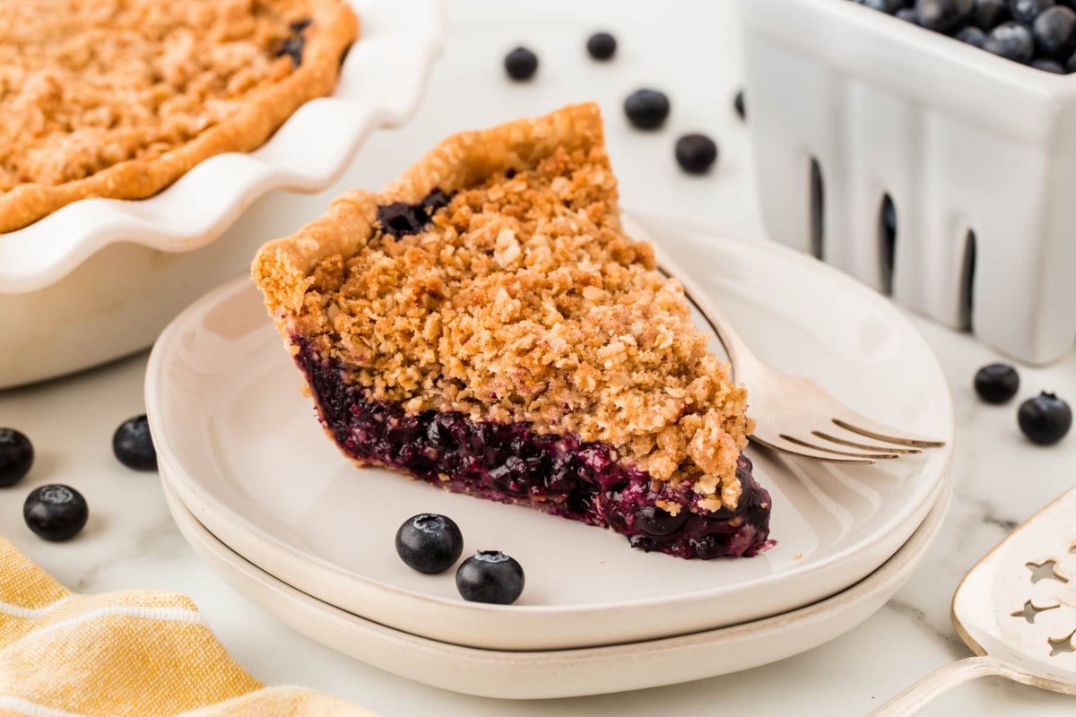 49 Blissfully Tasty Blueberry Recipes 47 Blueberry Crumble Pie