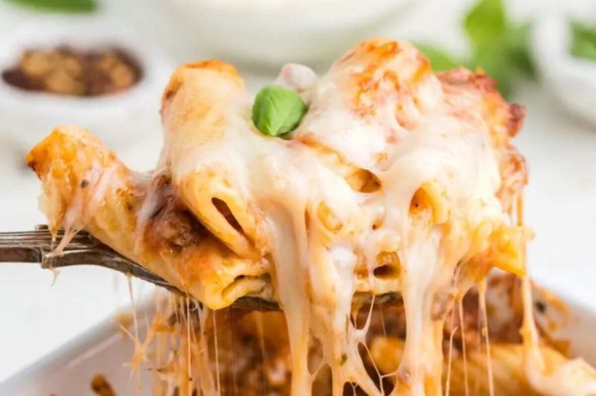 Easy Baked Rigatoni With Ground Beef. 