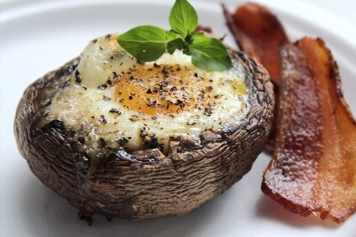 Egg Recipes For Breakfast Lunch And dinner 1 Egg Stuffed Portabella Recipe.