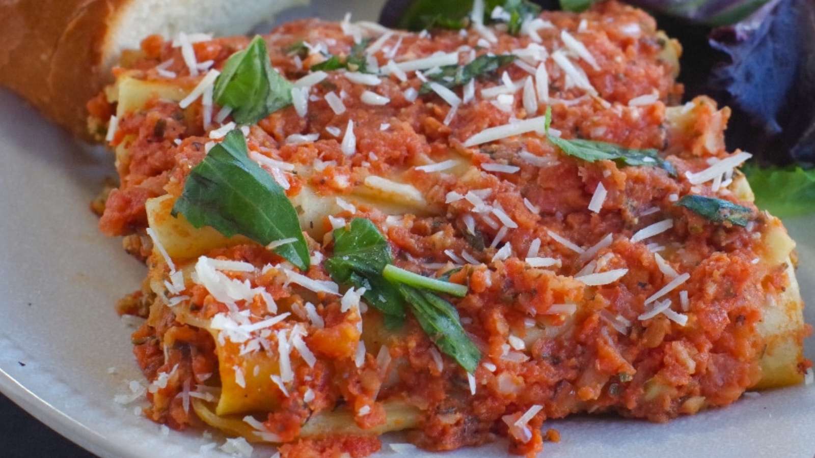 39 Easy Sunday Dinner Ideas You Can’t Go Wrong With 36 Baked Beef Cannelloni recipe by Food Meanderings.