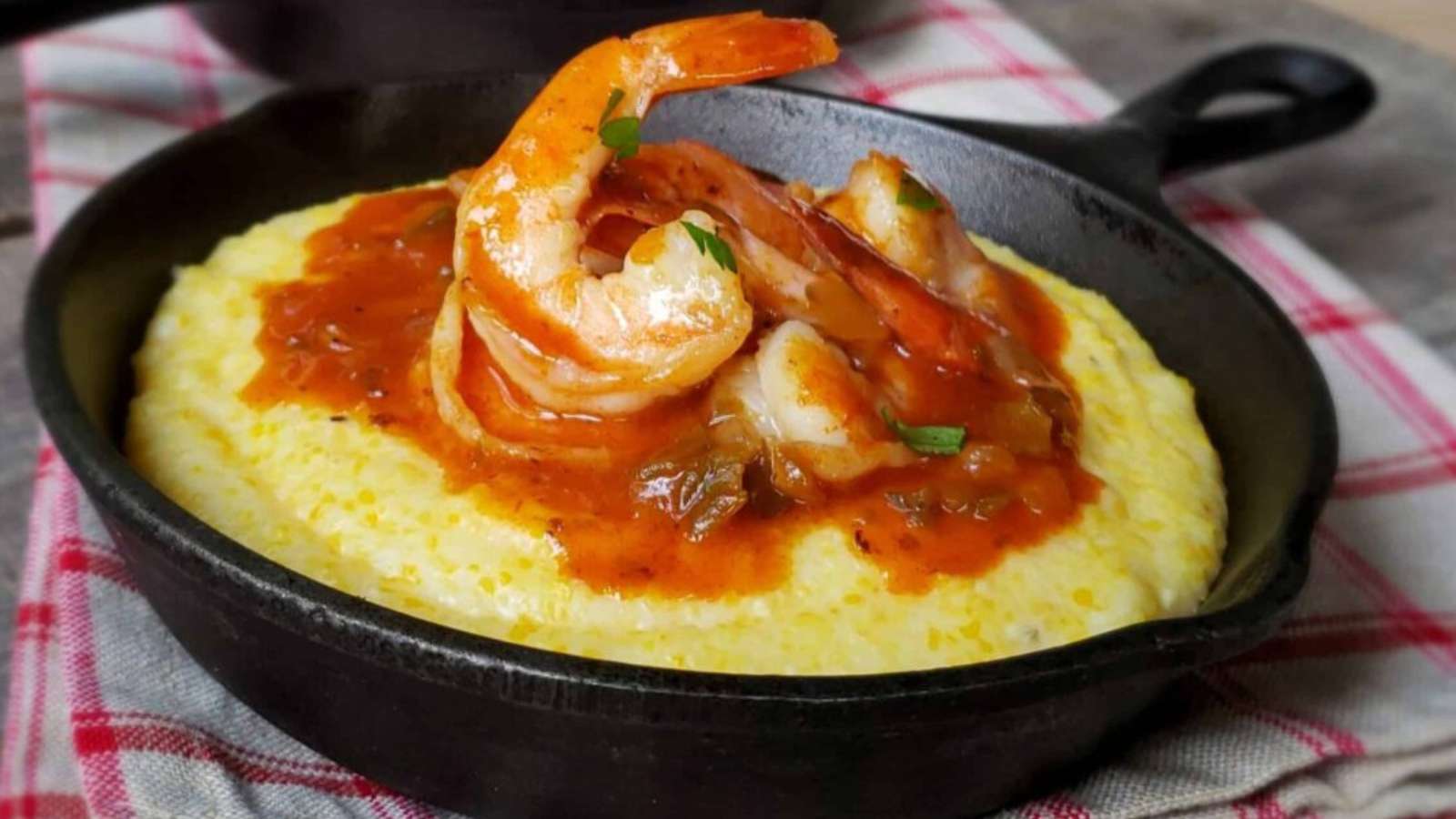 39 Easy Sunday Dinner Ideas You Can’t Go Wrong With 35 Simple Shrimp And Grits (No Roux) recipe by Grits and Gouda.