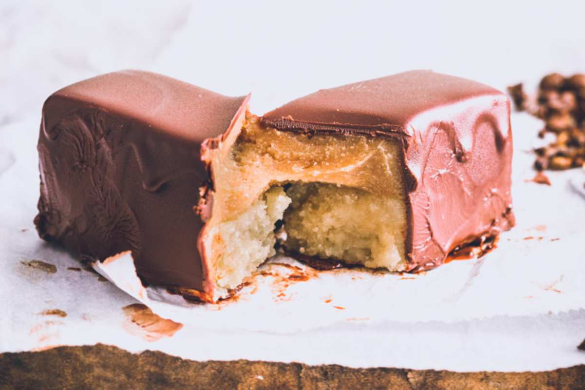 High Protein Desserts That Satisfy 2 Healthy Homemade Twix Protein Bars.