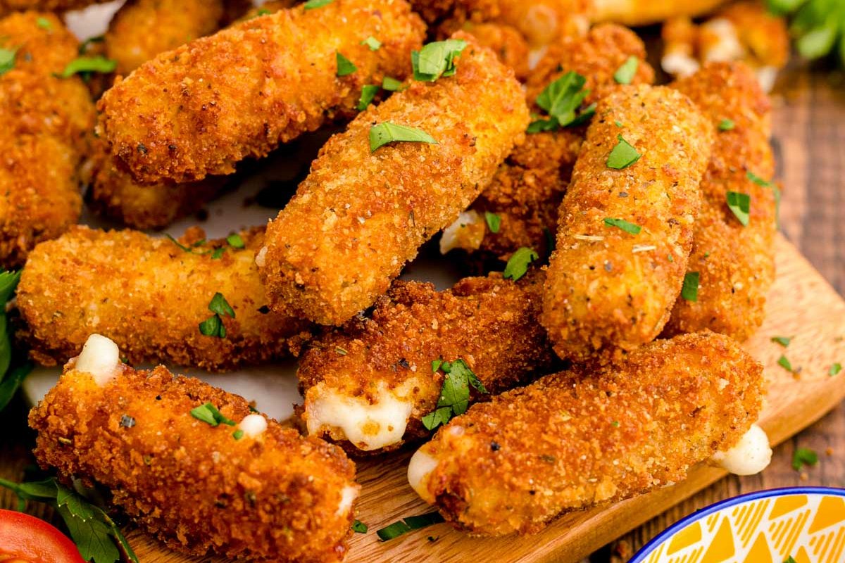 Homemade Mozzarella Sticks Recipe