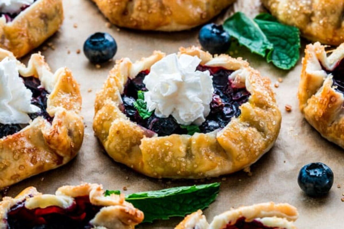 49 Blissfully Tasty Blueberry Recipes 40 Mini Blueberry Galettes