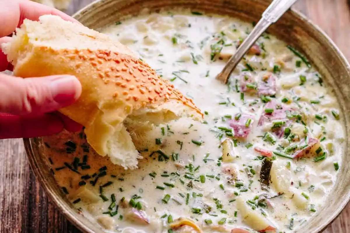 Old Fashioned Ladies Lunch 10 The Best Classic New England Creamy Clam Chowder.
