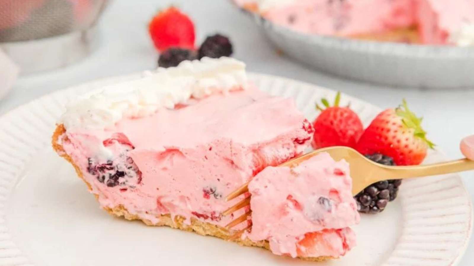 Jello Cool Whip Pie recipe by Kitchen Divas.