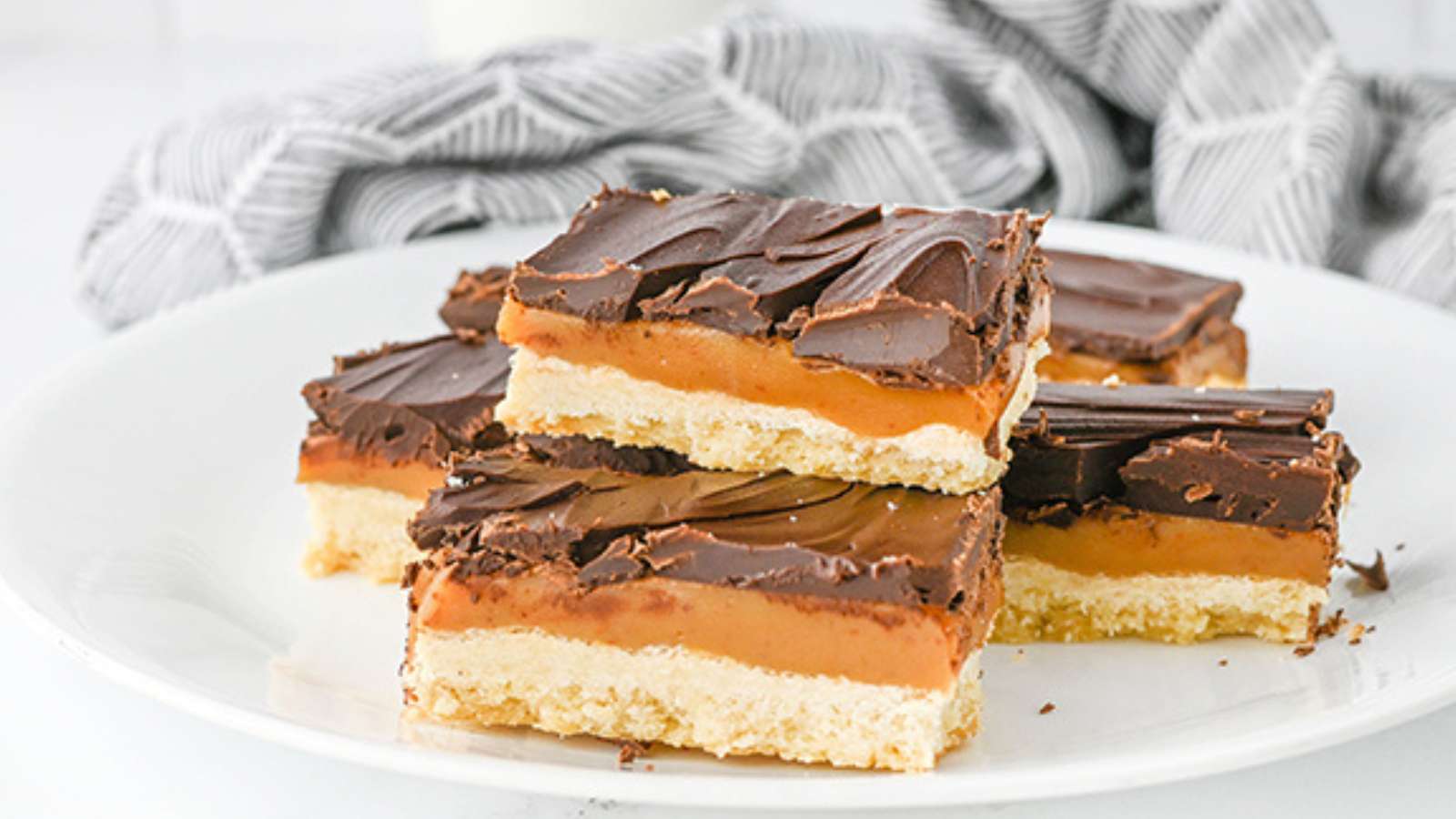Twix Cookie Bars recipe by Artsy-Fartsy Mama.