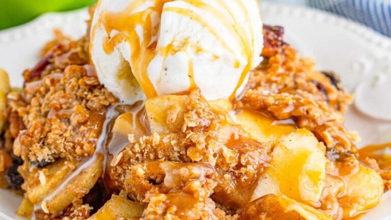 Caramel Apple Crisp recipe by Kitchen Divas.