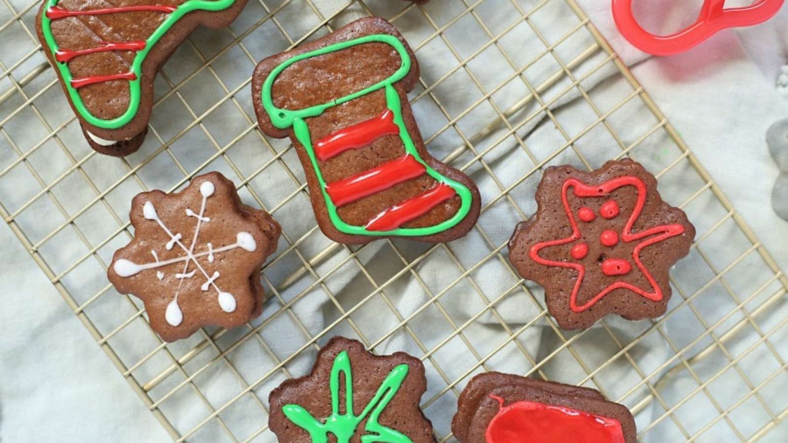 Easy Stuffed Gingerbread Cookies recipe by Kitchen Divas.