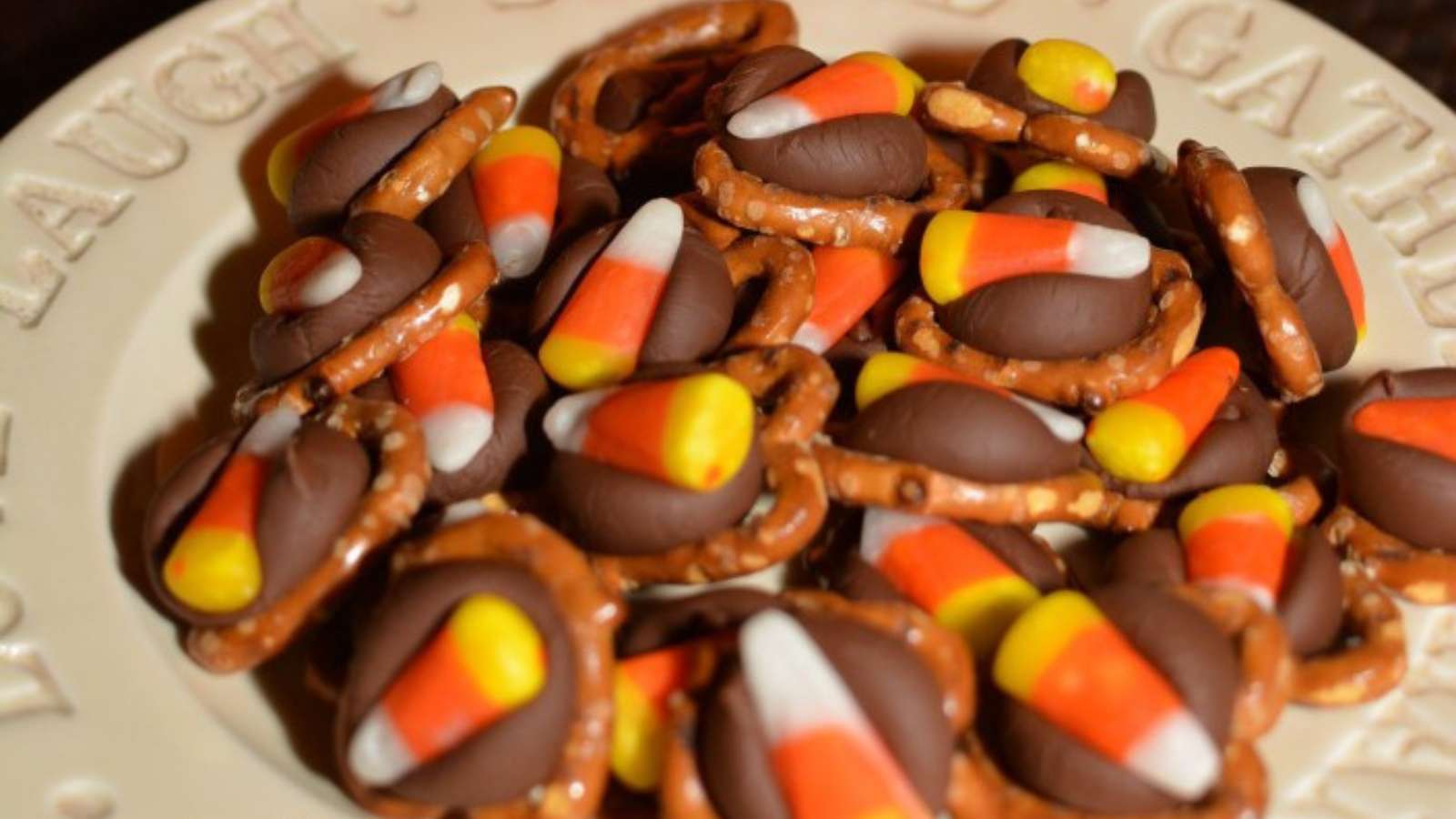 17 Candy Corn Desserts That Are Almost Too Cute to Eat 15 Candy Corn Pretzel Kisses recipe by The Cookin Chicks.