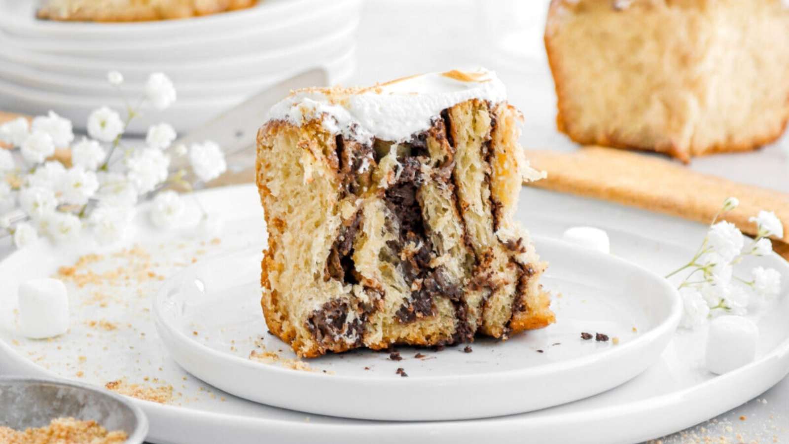 S'Mores Cinnamon Rolls recipe by Bakers Table.