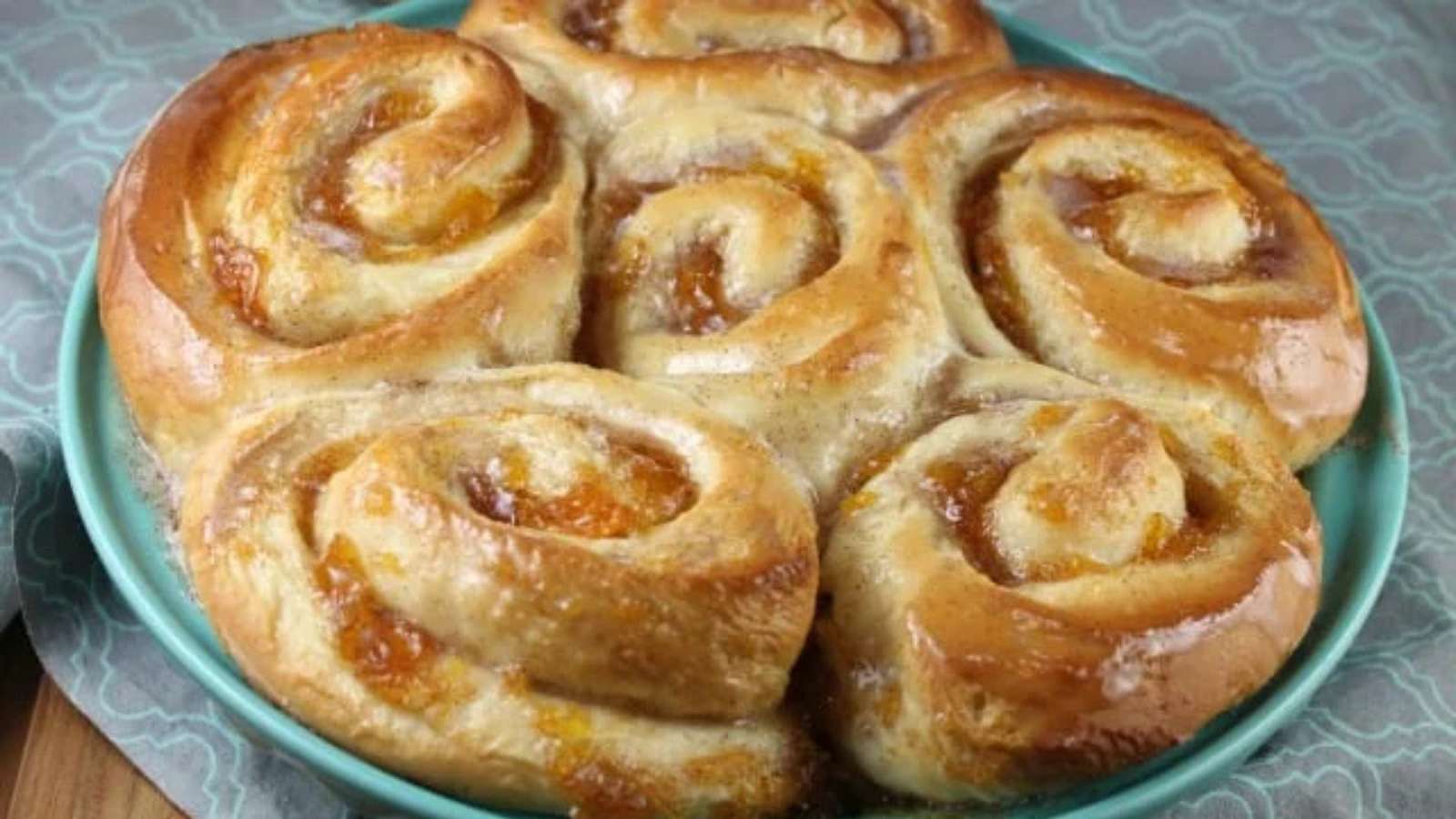Peach Pie Cinnamon Rolls recipe by Miss in the Kitchen.