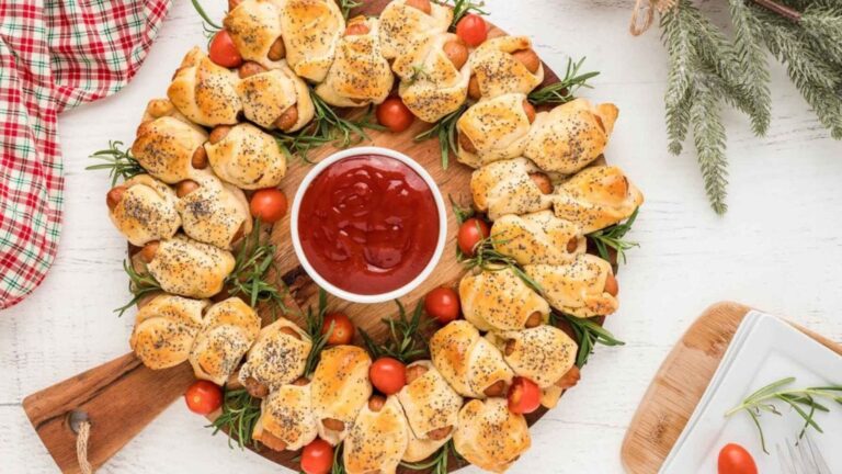Pigs In A Blanket Wreath recipe by Princess Pinky Girl.