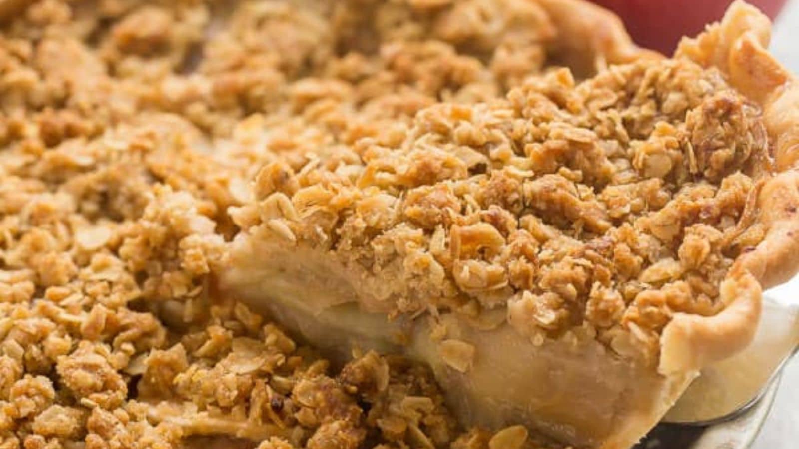 Apple Crumble Pie recipe by The Recipe Rebel.