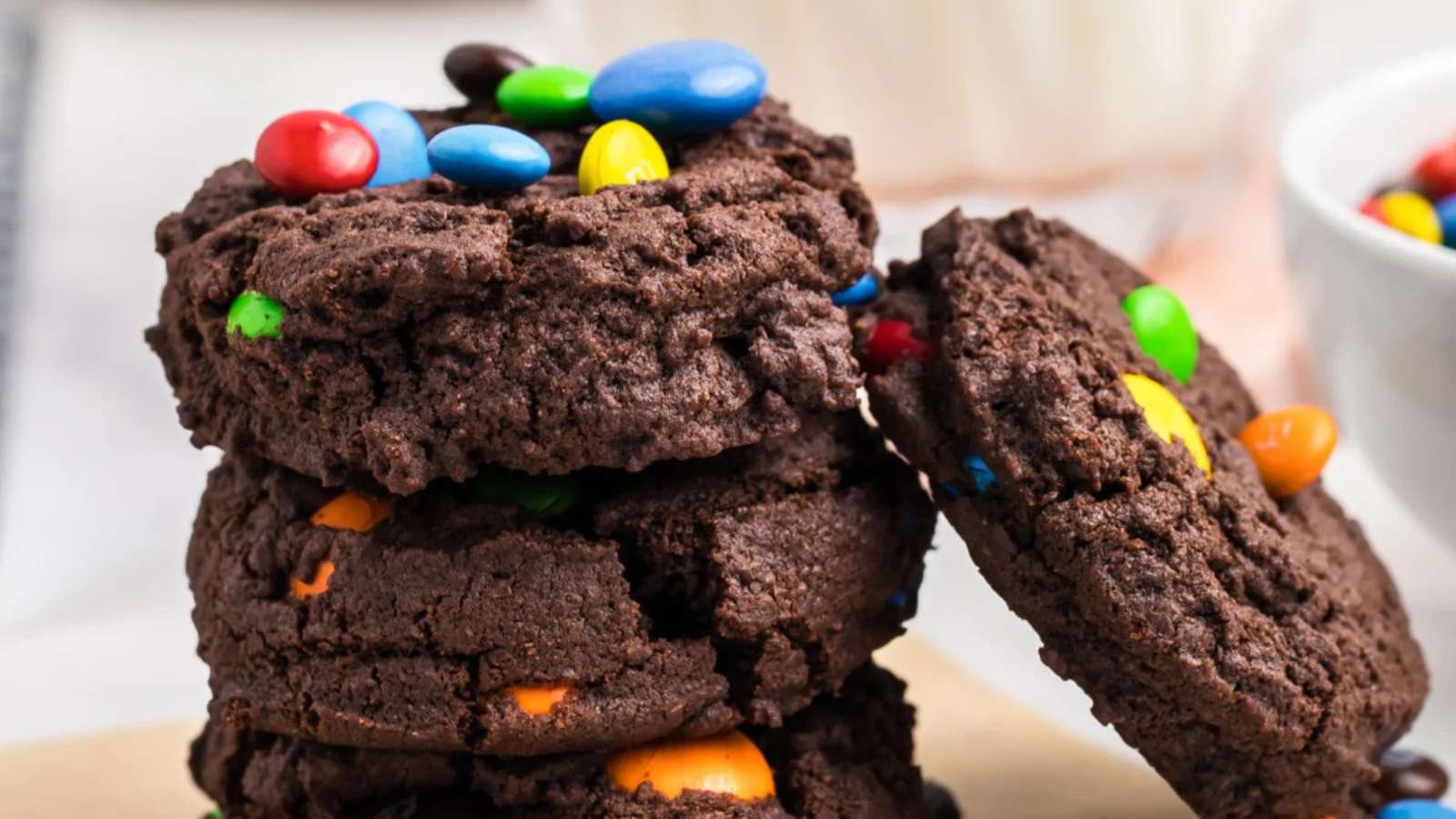 25 Chocolate Chip Cookie Recipes You’ll Want to Bake Right Now 19 Chocolate Chip M&M Cookies recipe by Kitchen Divas.