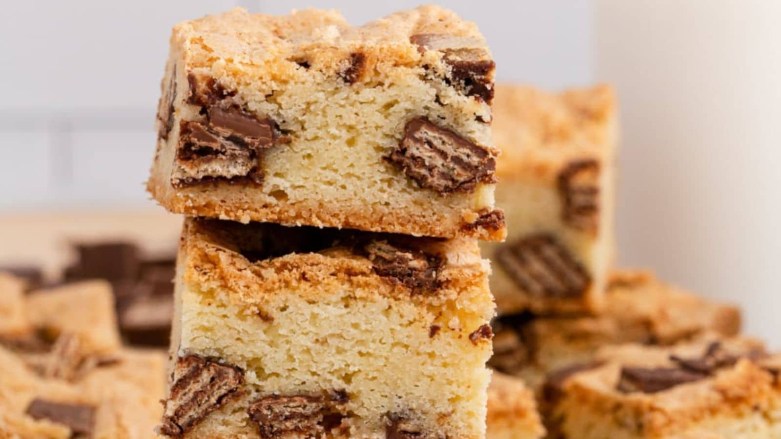 Kit Kat Cookie Bars recipe by Kitchen Divas.