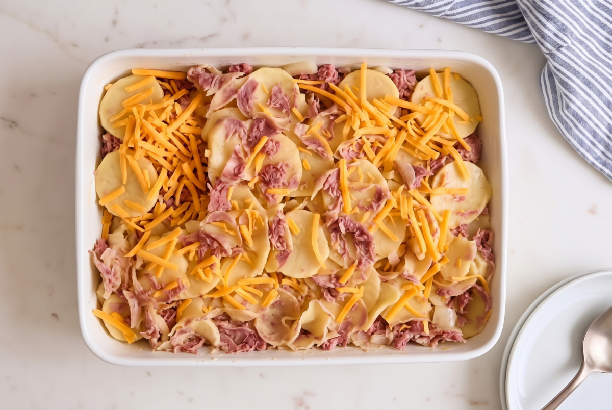 3-Ingredient Canned Corned Beef Potato Bake 5 3 Ingredient Canned Corned Beef Potato Bake ip2