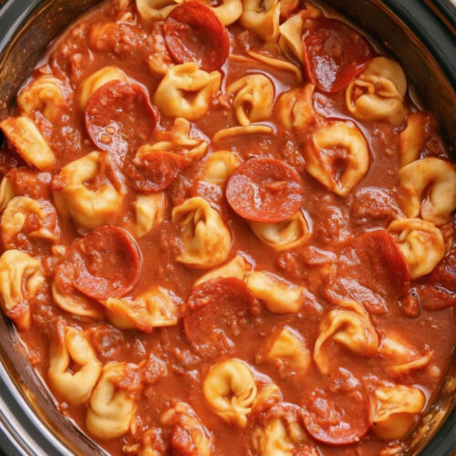 Slow Cooker 5-Ingredient Pizza Soup Recipe 6 Slow Cooker 5 Ingredient Pizza Soup Recipe 1